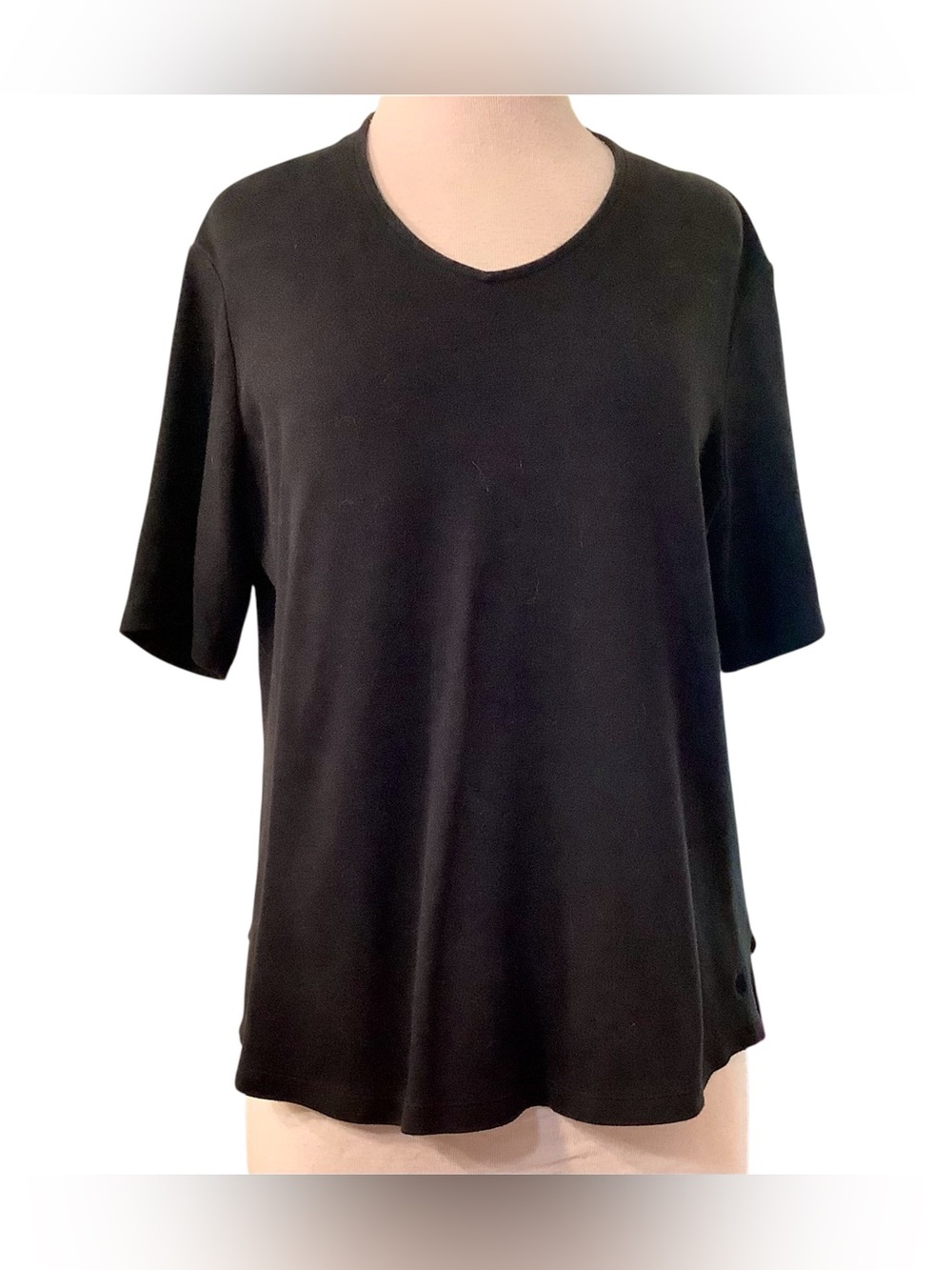Isaac mizrahi Classic Black V-Neck Women's Top
